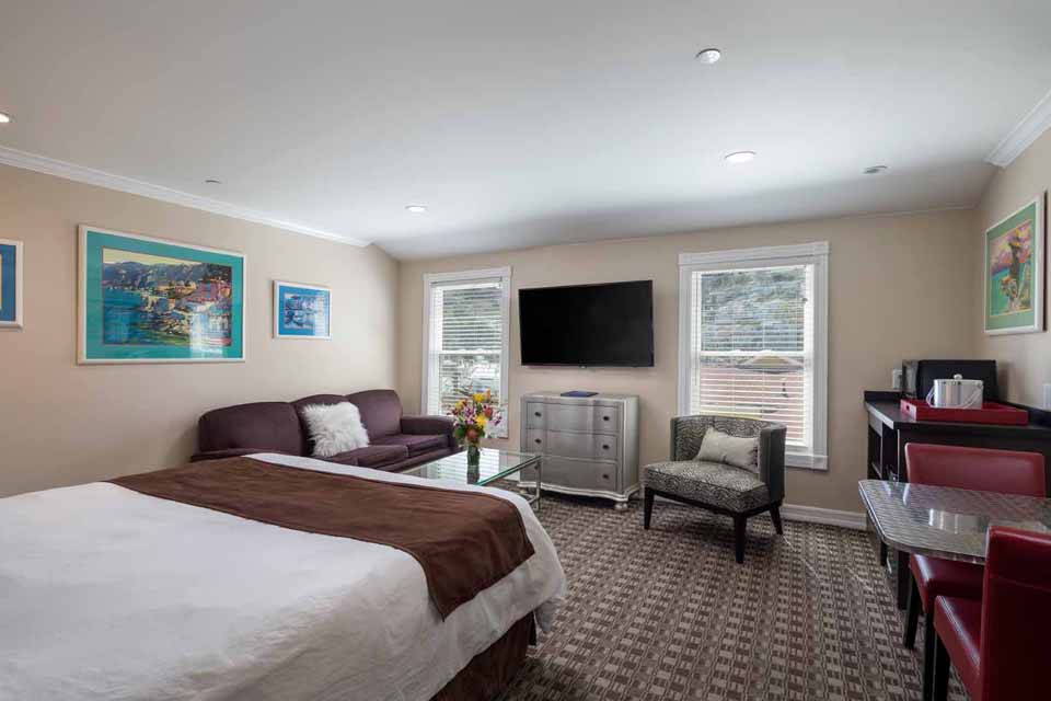 Catalina Hotel Glenmore Plaza Jack Kelly Suite