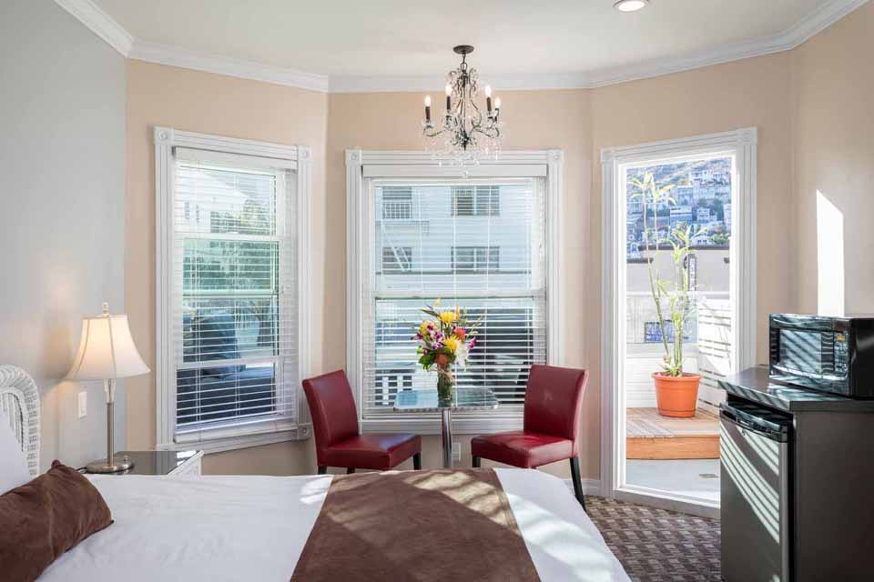 Catalina Island Hotel Glenmore Plaza King Premium Balcony